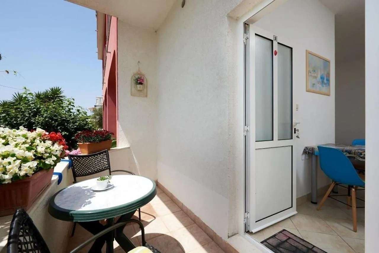 Studio Apartment In Seget Vranjica With Terrace, Air Conditioning, Wifi, Washing Machine 5052-2